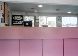 Econo Lodge Buffalo South 2