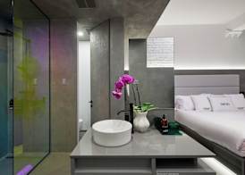 David Hotel 3