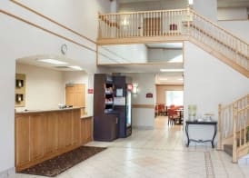 Comfort Suites Airport 2