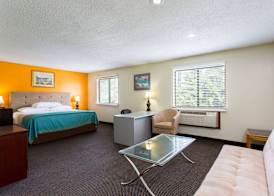 Super 8 by Wyndham Greensboro/Coliseum/Conv. 5