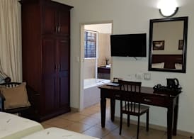 Falling Feather Inn 5