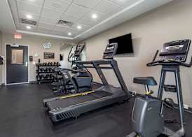 Redwood inn & Suites Crosby 5