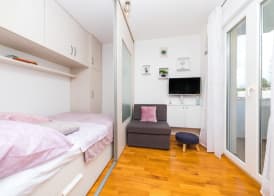 Spacious studio with balcony, close to the Znjan beach 2