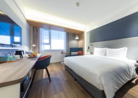 Holiday Inn Express Shanghai Jiading Center by IHG 4