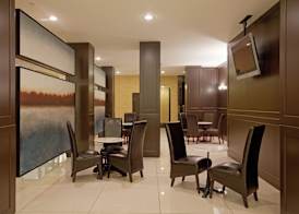 Armon Plaza Montreal Airport 3
