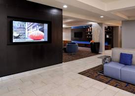 Country Inn & Suites by Radisson, Brown Deer - Milwaukee North 2