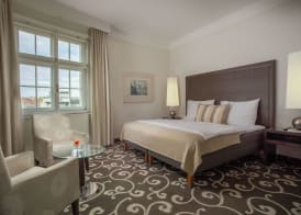 Grand Hotel Bohemia 3