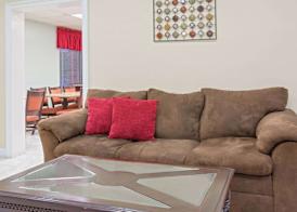 Ramada by Wyndham Pelham 4