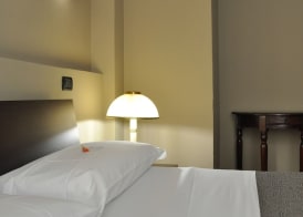 Hotel Twenty Nine 5