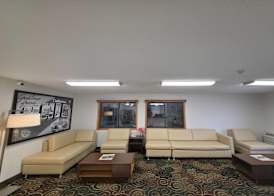 Super 8 by Wyndham Coshocton Roscoe Village 2
