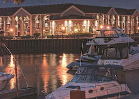 DoubleTree by Hilton Racine Harbourwalk 4