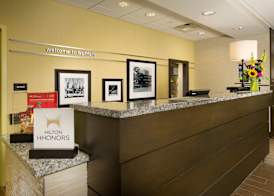 Hampton Inn & Suites Buffalo Airport 5