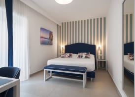 Seaside Hotel 4