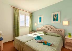 Hotel Oasis Park 4