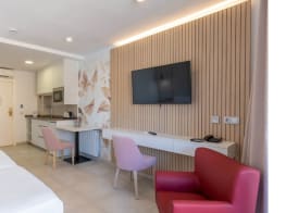 Aparthotel BCL Levante Beach 4