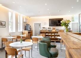 Hotel DC, Stratford 5