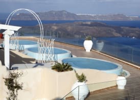 Suites of the Gods Cave Spa Hotel 5