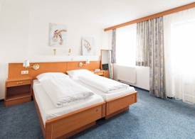 A8 Hotel im Darchinger Hof Bed & Breakfast - Zwischen Holzkirchen und Weyarn - Zwischen München Salzburg und Innsbruck - Kurz vor dem Irschenberg 3