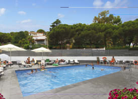 Summer Hotel 4