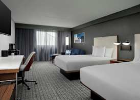 Courtyard by Marriott Bloomington 5