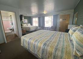 Lamplighter Lodge 5