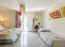 Cavos Beach House 3
