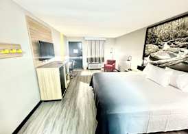 Super 8 by Wyndham Manchester TN 3