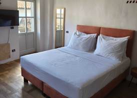 SMARTnoOK Rooms and Apartment 5