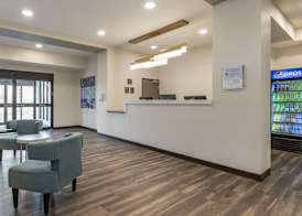 Sleep Inn & Suites Milwaukee-Franklin 4