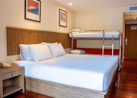 Holiday Inn Resort PHUKET SURIN BEACH by IHG 4