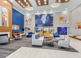 Holiday Inn Express & Suites BLOOMINGTON - NORMAL by IHG 2