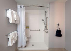Holiday Inn Express & Suites TULSA DOWNTOWN by IHG 4