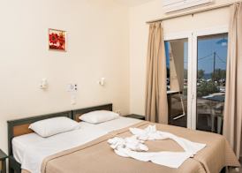Mythos Beach Hotel Apartments 4