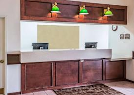 Quality Inn & Suites Dixon near I-88 5