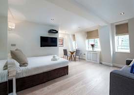 Nell Gwynn House Apartments & Rooms 2