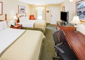 Baymont by Wyndham Ozark 4