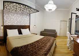 Duomo Luxury Suites 5