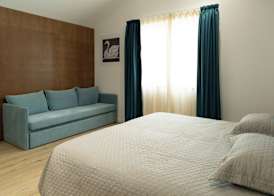 Horta Bay 5