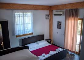River Hotel 2