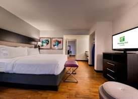 Holiday Inn & Suites BEAUMONT-PLAZA (I-10 & WALDEN) by IHG 3
