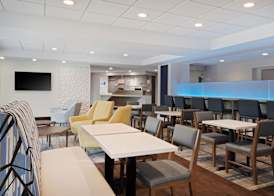Holiday Inn Express & Suites CINCINNATI RIVERFRONT by IHG 5
