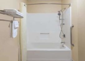 Super 8 by Wyndham Charleston Sikeston East MO 5