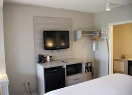 Boca Suites Deerfield Beach; SureStay Collection by BW 5
