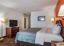 Econo Lodge Inn & Suites Chambersburg Central 5