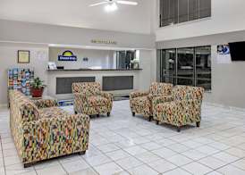 Days Inn by Wyndham Spartanburg Waccamaw 3