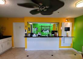 Coastal Inn & Suites 3