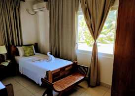 Lucy's guesthouse 5