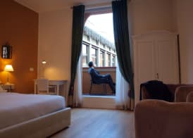 Cosmopolitan Central Rooms 3