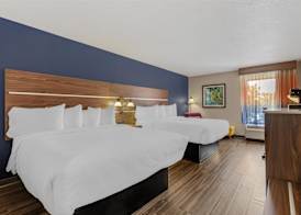 Best Western Plus Lexington Inn 4