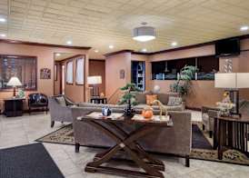Quality Inn & Suites Syracuse Fairgrounds 4
